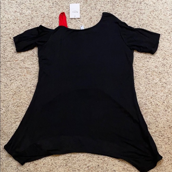 NWT Women’s 14 single cold shoulder ♥️ top. - Picture 6 of 6